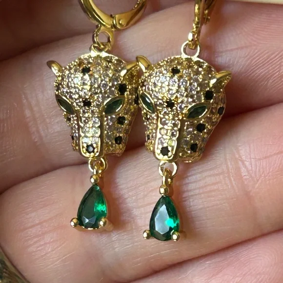 Vintage KJL Runway Leopard Head Drop Earrings with Emerald Green CZ Stones - Picture 6 of 7